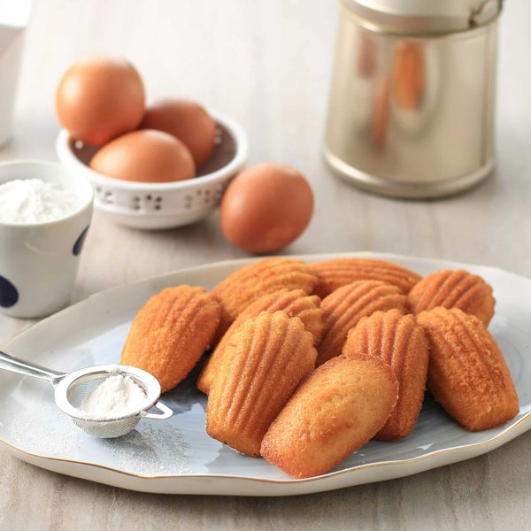 Comment réussir des madeleines salées au chèvre et thym frais?